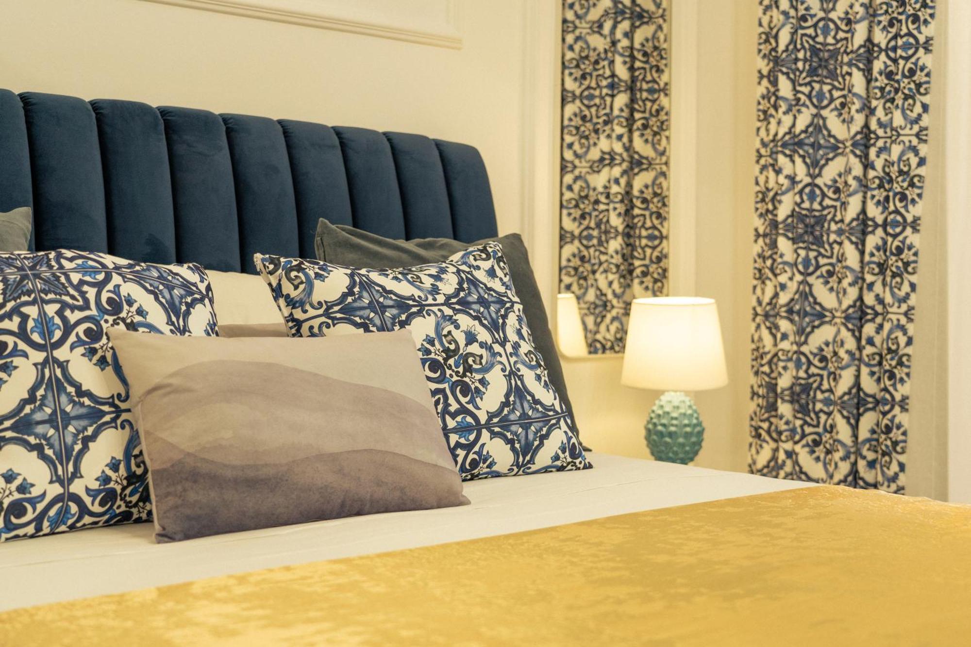 Johnny'S Suites Taormina Beach Bay Экстерьер фото