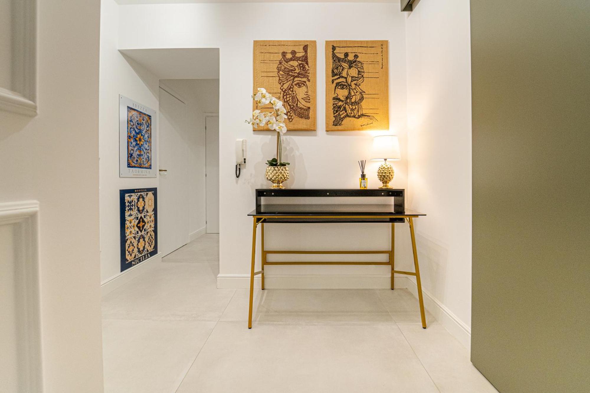 Johnny'S Suites Taormina Beach Bay Экстерьер фото